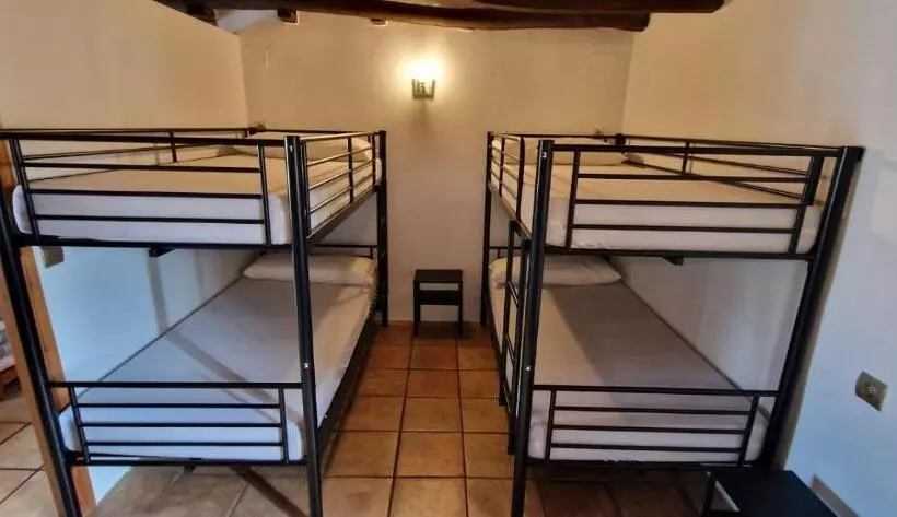 Albergue Laganares   Pilgrims Hostel