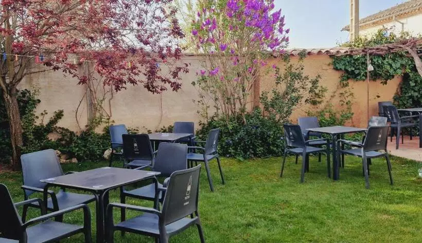 Albergue Laganares   Pilgrims Hostel