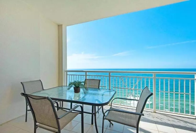Beach Front Luxury, Amazing Views, Indigo East, 5 Stars,   2 Balconies , Guest Choice Award!