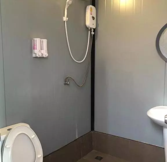 ホテル โรงแรมกรีนแฮปปี้โฮมสเตย์