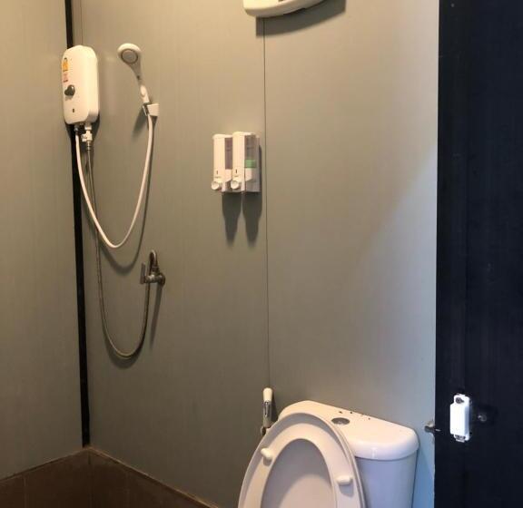 Otel โรงแรมกรีนแฮปปี้โฮมสเตย์