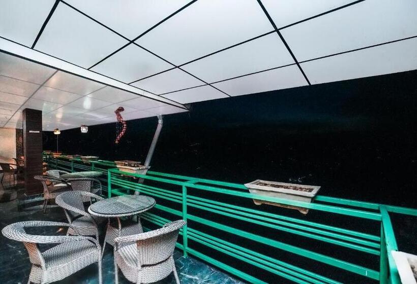 בית מלון כפרי An Resort Mashobra !! Balcony View Rooms !! Parking !! Open Terrace !! Playing Zone !! Best Selling