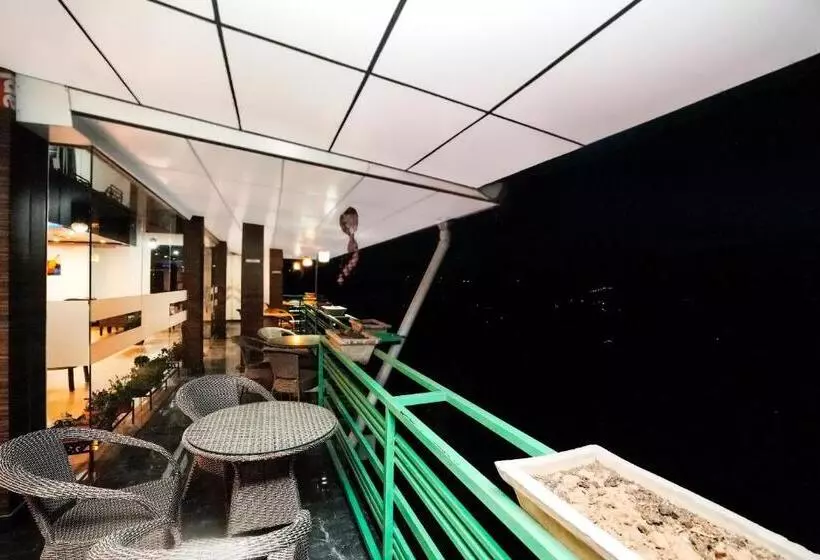 ホテル An Resort Mashobra !! Balcony View Rooms !! Parking !! Open Terrace !! Playing Zone !! Best Selling