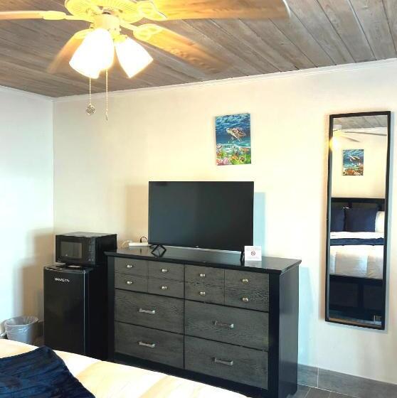 هتل Exuma Palms Resort