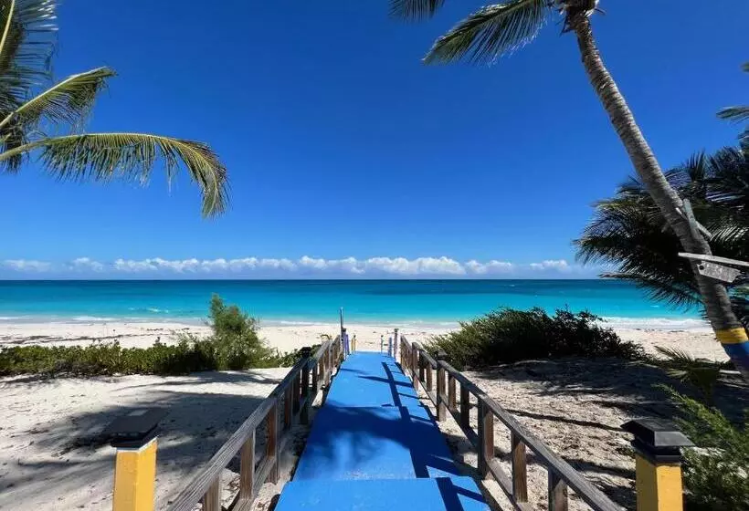 هتل Exuma Palms Resort