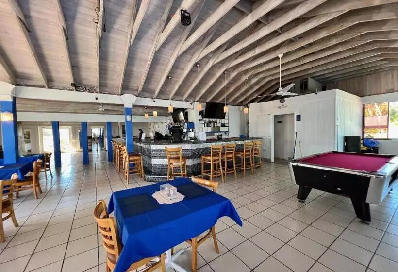 هتل Exuma Palms Resort