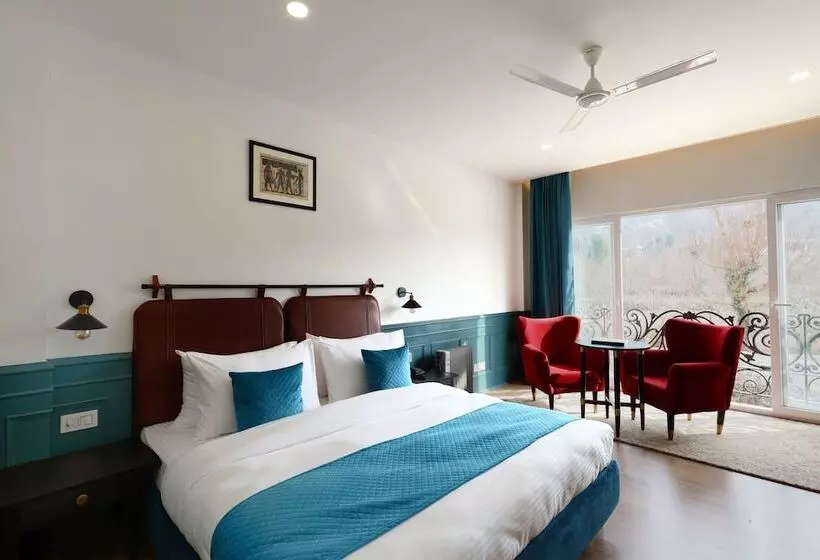 ホテル The Voyage By Kaizen Resort, Manali