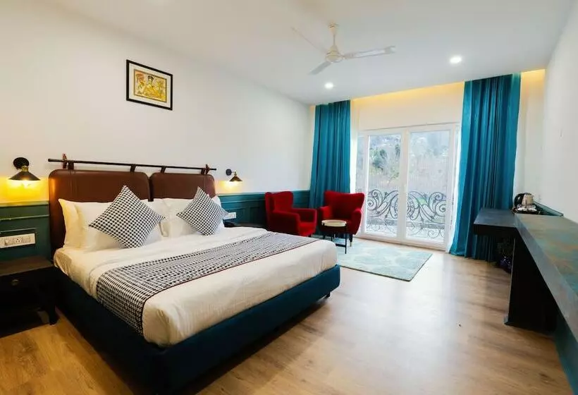 ホテル The Voyage By Kaizen Resort, Manali