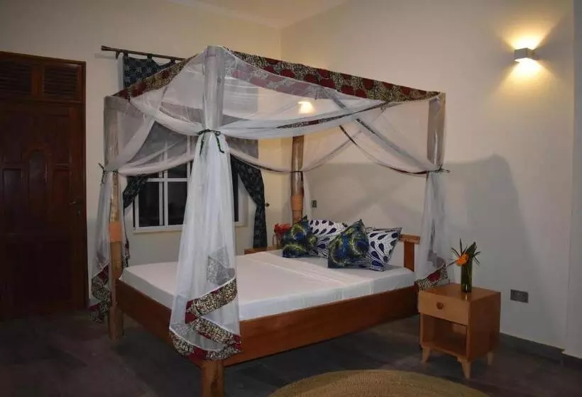 هتل Kilimanjaro Accommodation