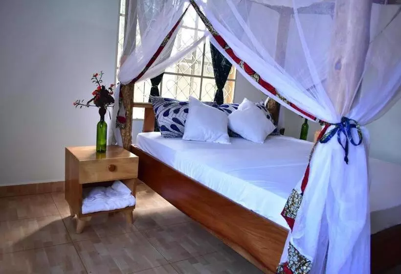 هتل Kilimanjaro Accommodation