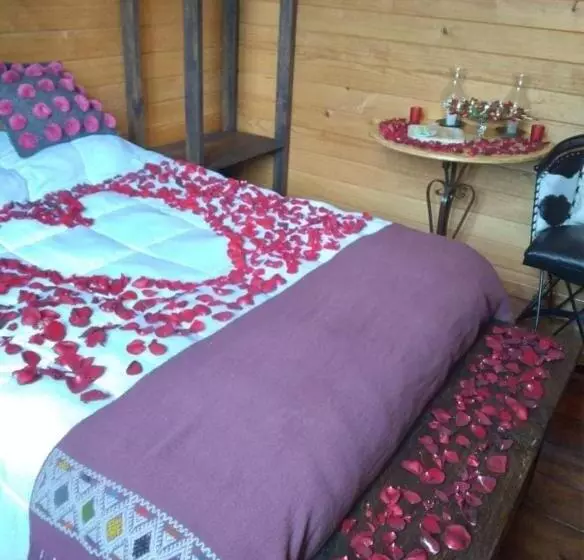 Hotelli La Cabaña Del Bosque