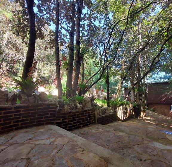 호텔 La Cabaña Del Bosque