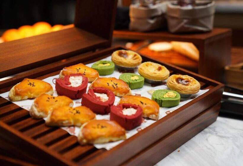 בית מלון כפרי Park Inn By Radisson Nanchong Yilong Star City Plaza