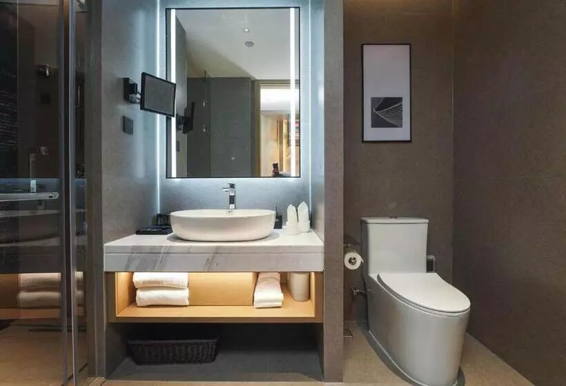 Hotelli Park Inn By Radisson Nanchong Yilong Star City Plaza