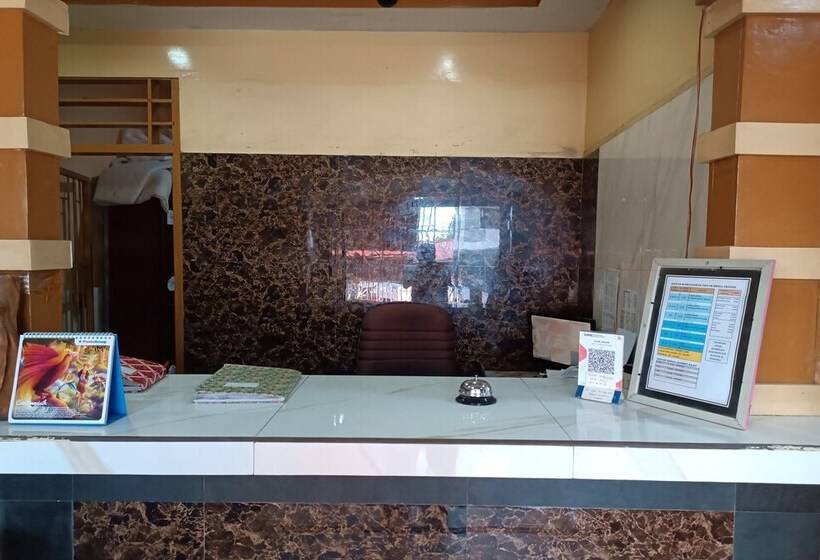 Oyo 93479 Hotel Jaguar Sentani