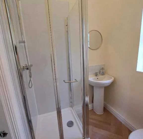 ペンション Rooms In Wakefield City Centre