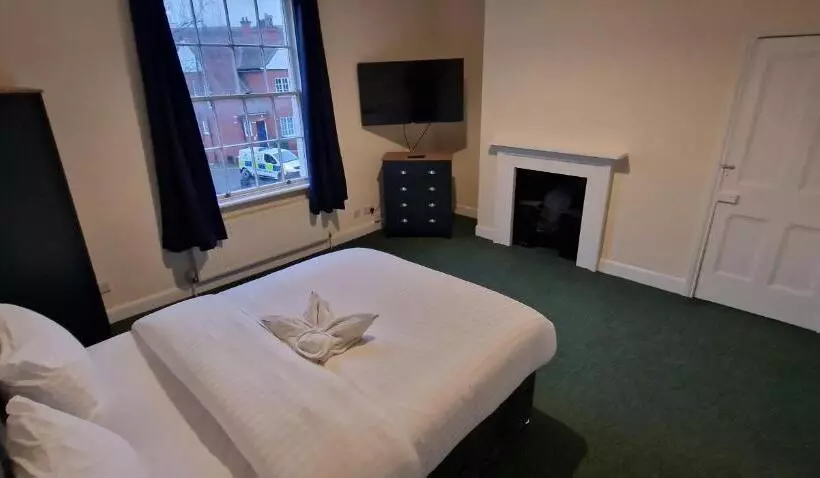 ペンション Rooms In Wakefield City Centre