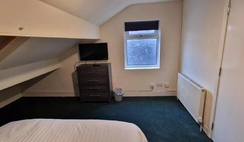 ペンション Rooms In Wakefield City Centre
