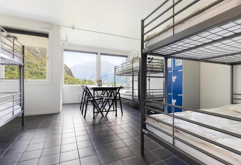 Trolltunga Hostel