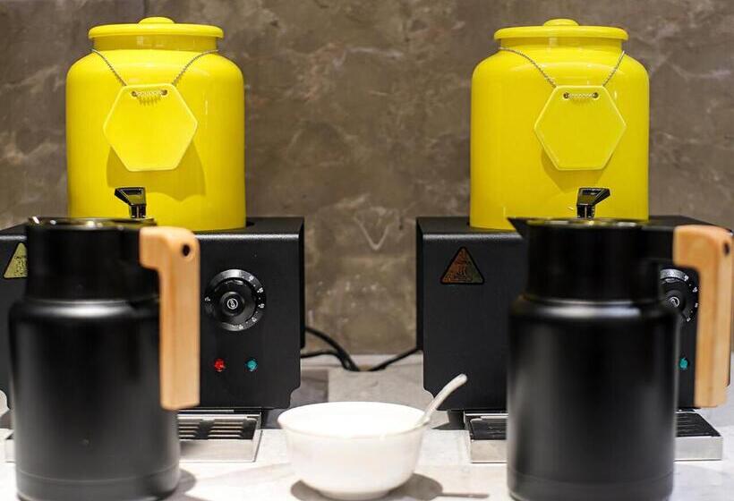 Vienna International Hotel Lanzhou Sasseur Outlets & Yellow Riverside