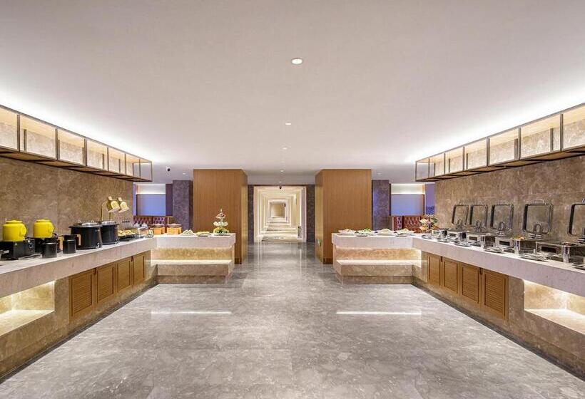 Vienna International Hotel Lanzhou Sasseur Outlets & Yellow Riverside