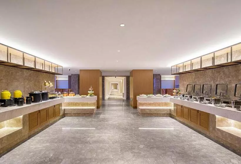 Vienna International Hotel Lanzhou Sasseur Outlets & Yellow Riverside