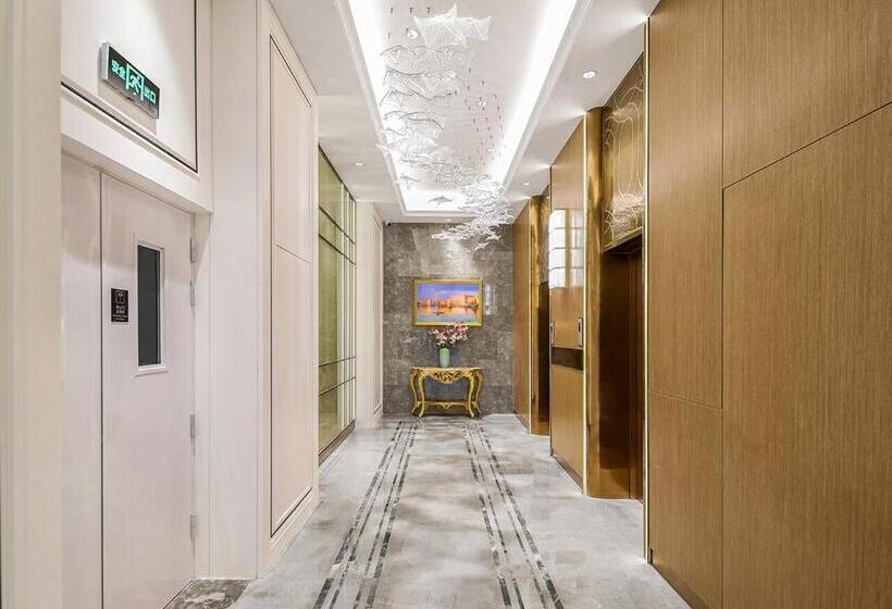 Vienna International Hotel Lanzhou Sasseur Outlets & Yellow Riverside