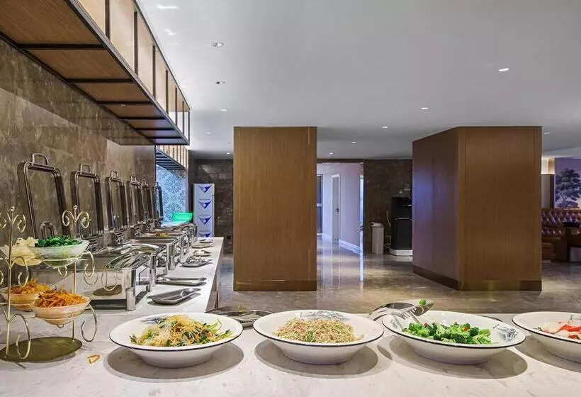 Vienna International Hotel Lanzhou Sasseur Outlets & Yellow Riverside