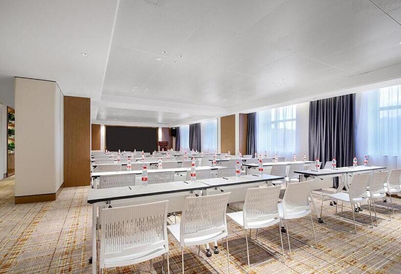 Vienna International Hotel Lanzhou Sasseur Outlets & Yellow Riverside