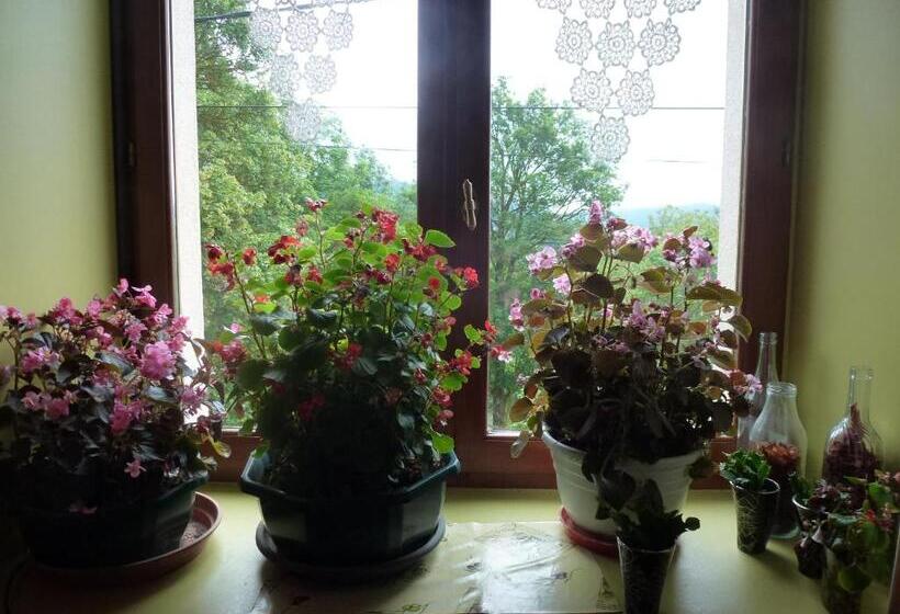 צימר Le Rocher Des Ducs, Vue Sur Montagne, Abris Voitures Et Motos