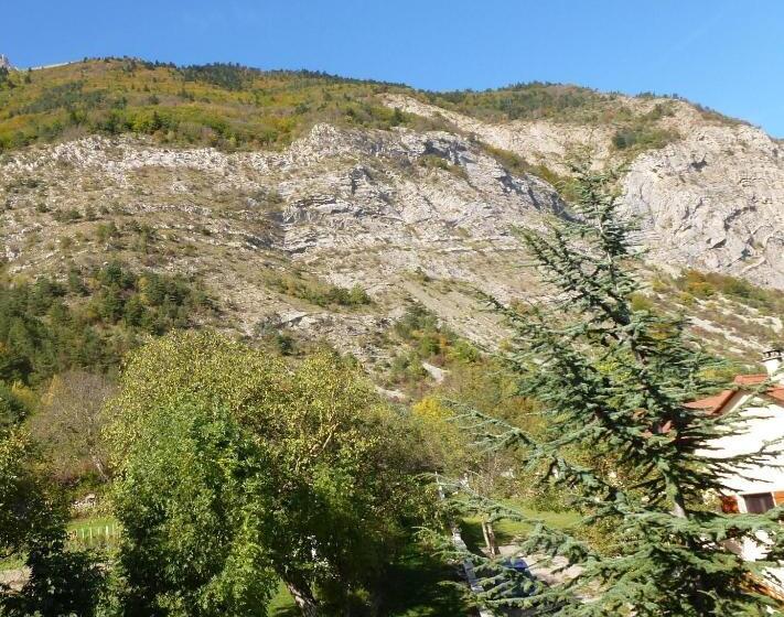 צימר Le Rocher Des Ducs, Vue Sur Montagne, Abris Voitures Et Motos