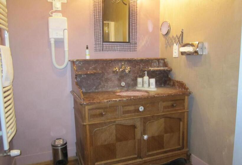 Bed and Breakfast Manoir Desnachez