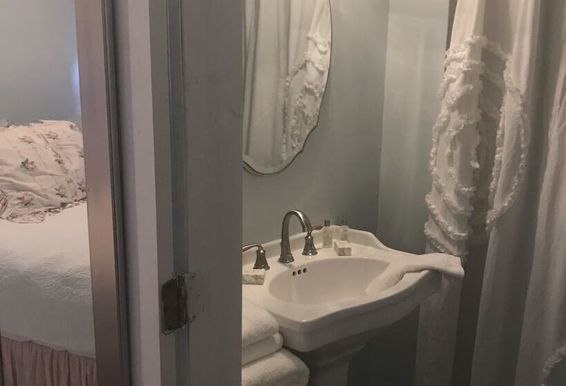 住宿加早餐 Walden On The Pond