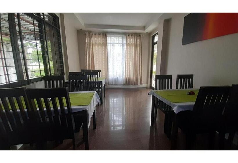 בית מלון כפרי Adelaida Pensionne