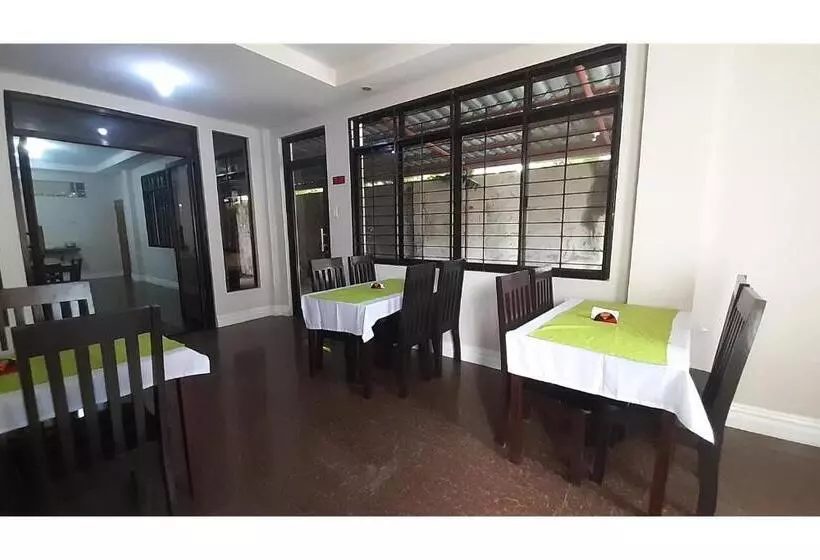 Hotelli Adelaida Pensionne