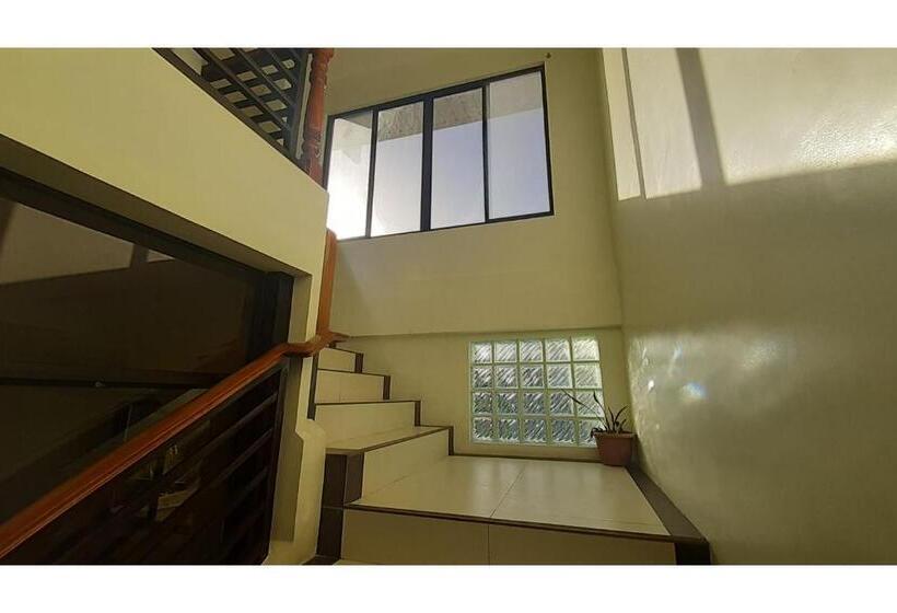 בית מלון כפרי Adelaida Pensionne