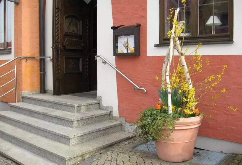 هتل Gasthof Zum Hirschen