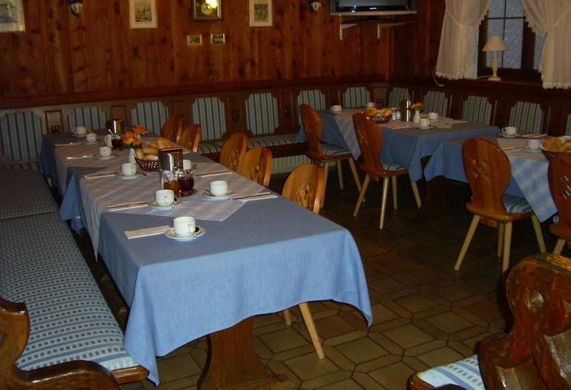 Hotelli Gasthof Zum Hirschen