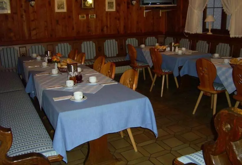 هتل Gasthof Zum Hirschen