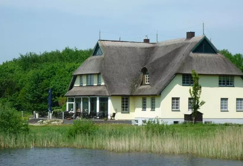 Hotelli Golfcentrum Schloss Karnitz Rügen