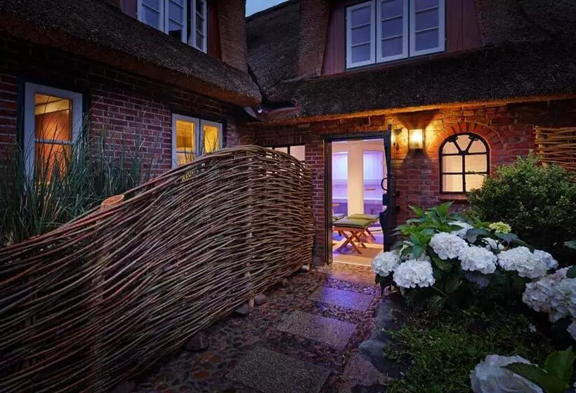 Hotelli Landhaus Altes Pastorat