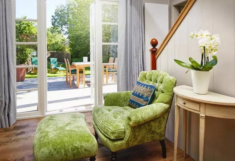 Hotelli Landhaus Altes Pastorat