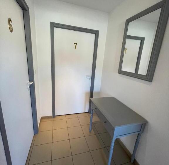 ホテル Sarl Macarena