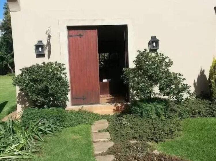 بنسيون Town And Country Mpumalanga