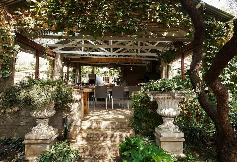 بنسيون Town And Country Mpumalanga