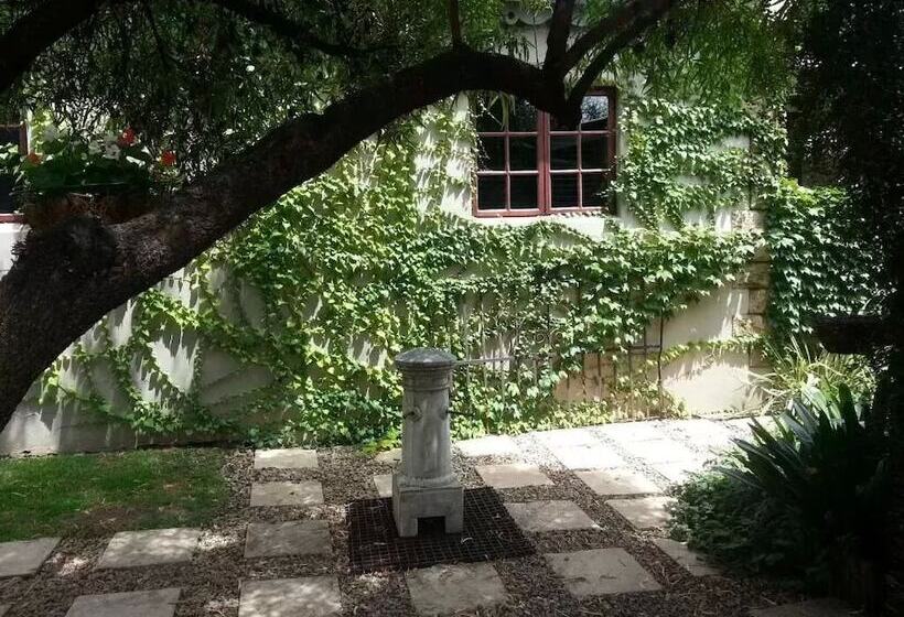 بنسيون Town And Country Mpumalanga