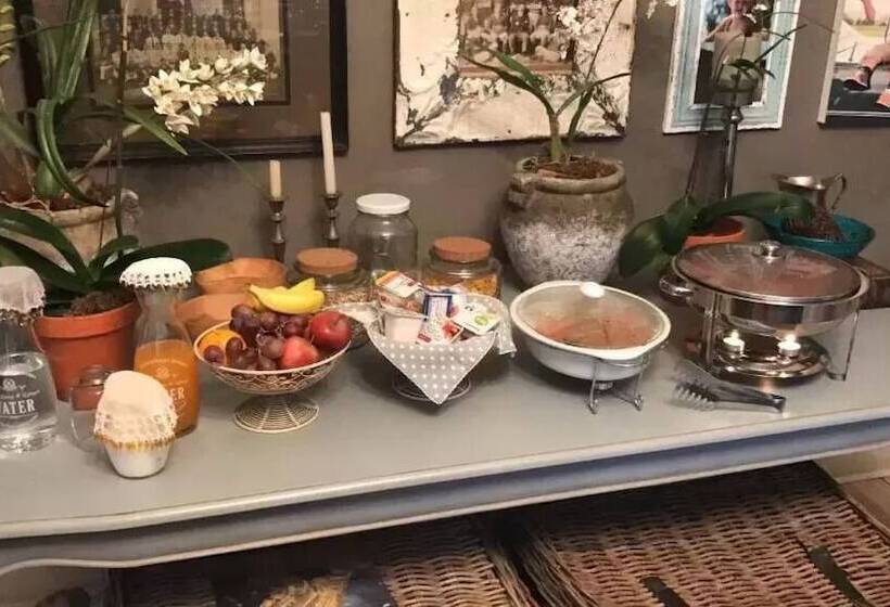 بنسيون Town And Country Mpumalanga