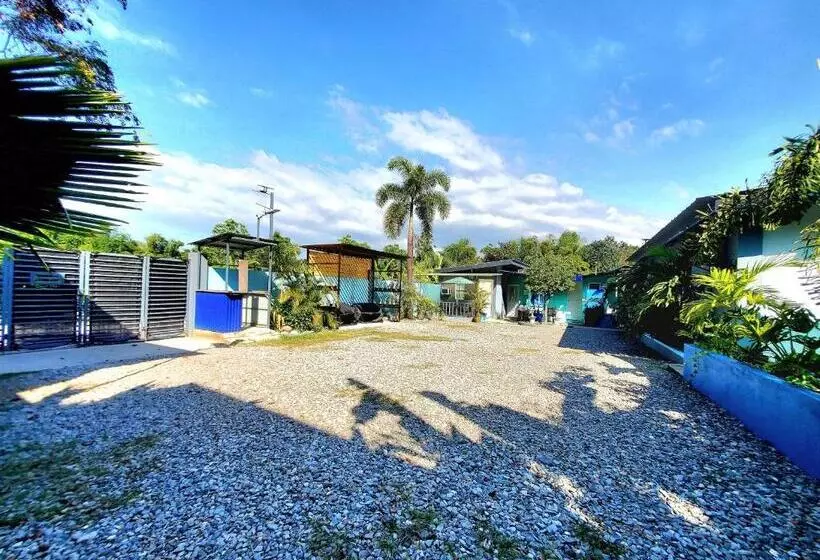 Retkeilymaja Hidden Palms Inn And Resort