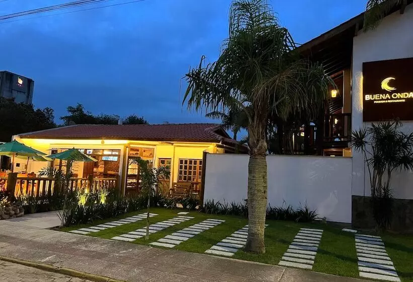 ユースホステル Pousada Buena Onda Garopaba Sc 50m Da Praia
