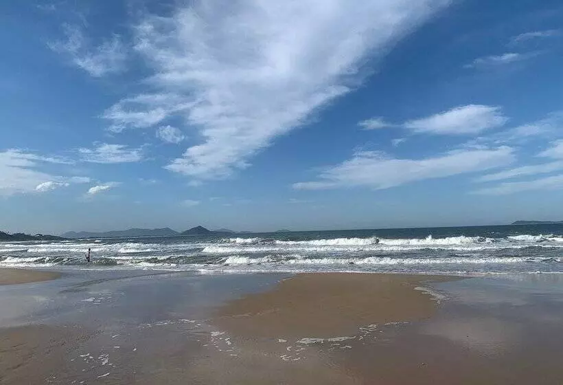 ユースホステル Pousada Buena Onda Garopaba Sc 50m Da Praia